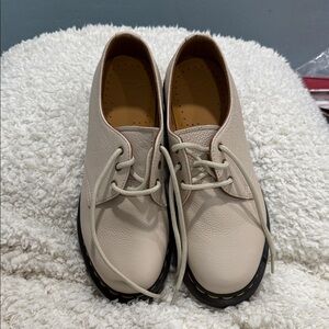 Dr. Martens Beige Leather Lace-Up Flats